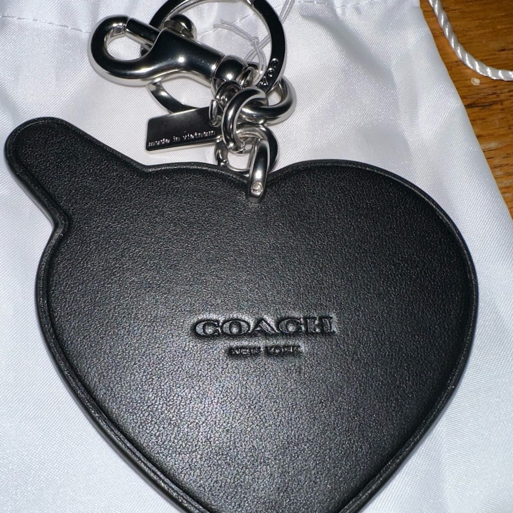 Coach Purple and Yellow lighting Heart Key fob / bag Charm - Picture 4 of 8
